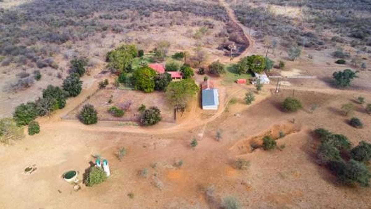 Terrain 300m² à Nguekhokh